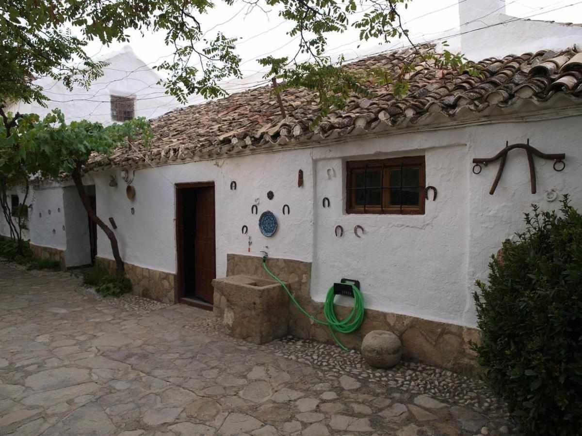 Cortijo La Gineta Konuk evi Alcalá la Real Dış mekan fotoğraf